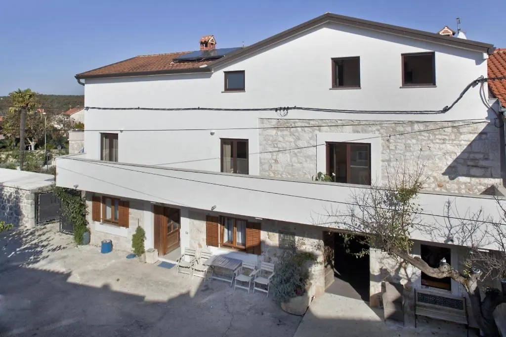 Holiday Apartment In Funtana With Balcony, Air Conditioning, Wifi, Washing Machine 4982-1